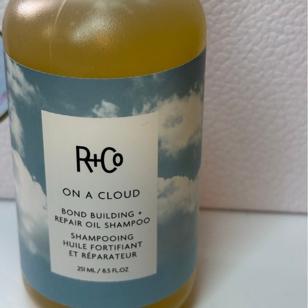 R&Co On a Cloud Bond Building + Repair Oil Shampoo - 251 mL - NEW no box